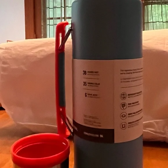 Stanley Blue and Red Thermos - Picture 3 of 5